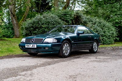 Lot 111 - 1997 Mercedes-Benz SL 320