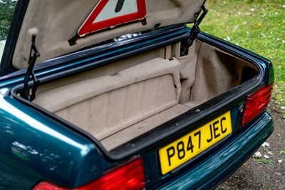 Lot 111 - 1997 Mercedes-Benz SL 320