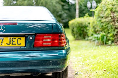 Lot 111 - 1997 Mercedes-Benz SL 320