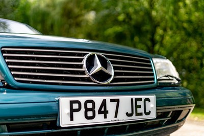 Lot 111 - 1997 Mercedes-Benz SL 320