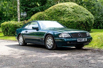 Lot 111 - 1997 Mercedes-Benz SL 320