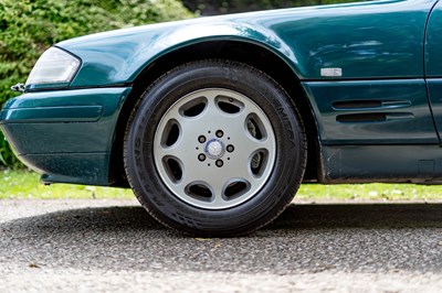 Lot 111 - 1997 Mercedes-Benz SL 320
