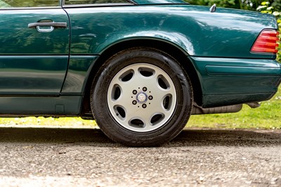 Lot 111 - 1997 Mercedes-Benz SL 320