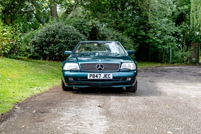 Lot 111 - 1997 Mercedes-Benz SL 320
