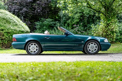Lot 111 - 1997 Mercedes-Benz SL 320