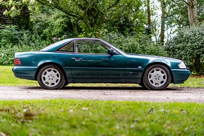 Lot 111 - 1997 Mercedes-Benz SL 320
