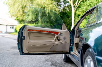Lot 111 - 1997 Mercedes-Benz SL 320