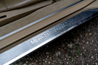 Lot 111 - 1997 Mercedes-Benz SL 320