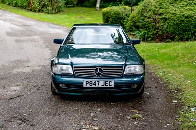 Lot 111 - 1997 Mercedes-Benz SL 320
