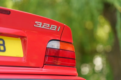 Lot 41 - 1997 BMW 328i Convertible