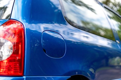 Lot 65 - 2003 Renault Clio II RS 172 Cup