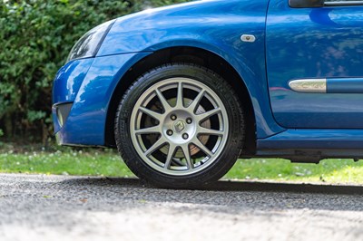 Lot 65 - 2003 Renault Clio II RS 172 Cup