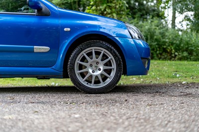 Lot 65 - 2003 Renault Clio II RS 172 Cup