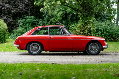 Lot 43 - 1971 MGB GT
