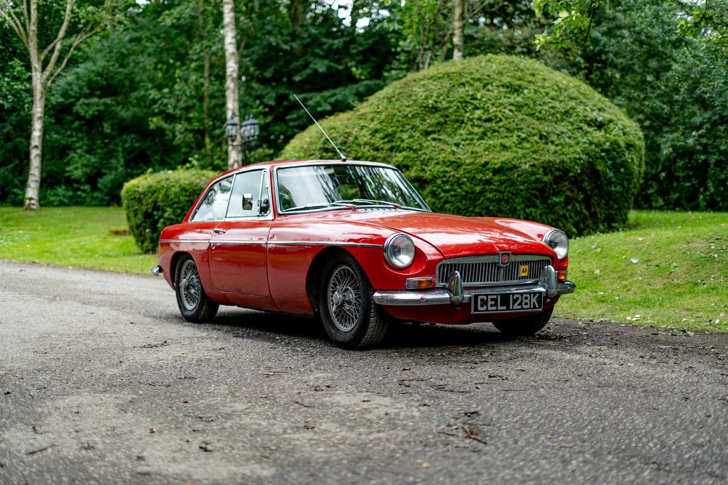Lot 43 - 1971 MGB GT
