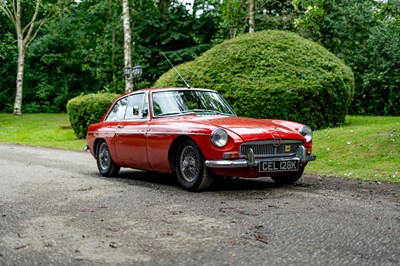 Lot 43 - 1971 MGB GT