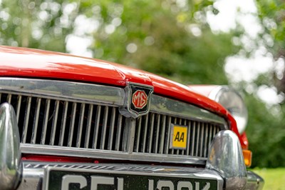 Lot 43 - 1971 MGB GT