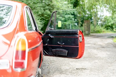 Lot 43 - 1971 MGB GT