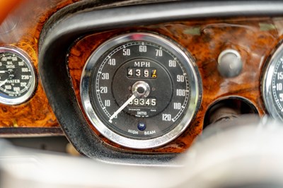 Lot 43 - 1971 MGB GT