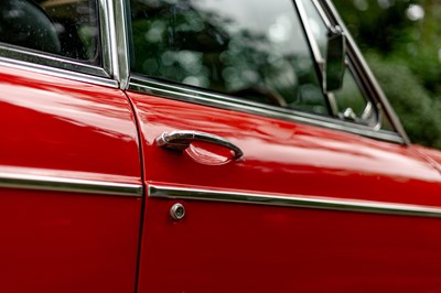 Lot 43 - 1971 MGB GT