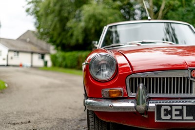 Lot 43 - 1971 MGB GT