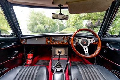 Lot 43 - 1971 MGB GT
