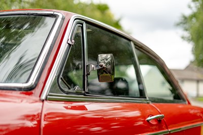 Lot 43 - 1971 MGB GT