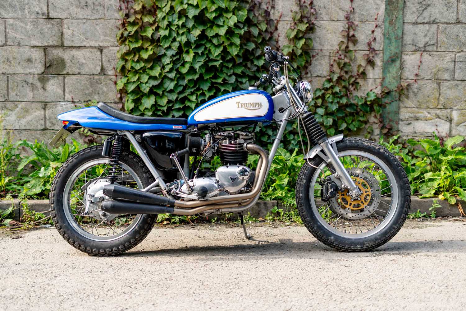 Lot 10 - 1977 Triumph T140 Flat-Track Replica