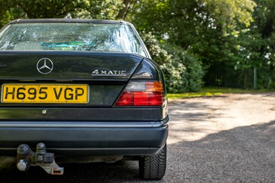Lot 97 - 1990 Mercedes-Benz 300 E 4matic