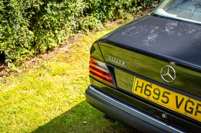 Lot 97 - 1990 Mercedes-Benz 300 E 4matic