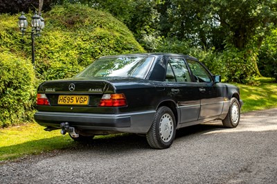 Lot 97 - 1990 Mercedes-Benz 300 E 4matic
