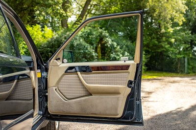 Lot 97 - 1990 Mercedes-Benz 300 E 4matic