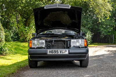 Lot 97 - 1990 Mercedes-Benz 300 E 4matic