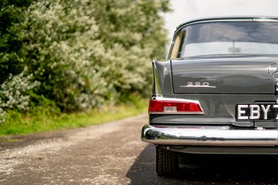 Lot 70 - 1964 Mercedes-Benz 220B