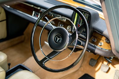 Lot 70 - 1964 Mercedes-Benz 220B