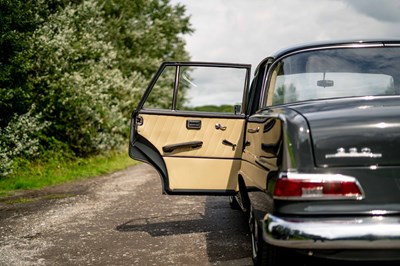 Lot 70 - 1964 Mercedes-Benz 220B