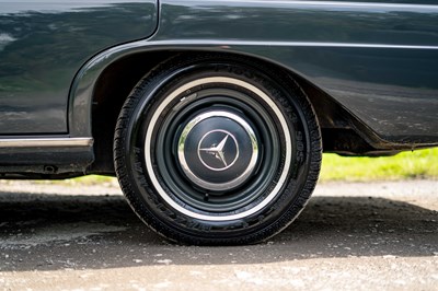 Lot 70 - 1964 Mercedes-Benz 220B