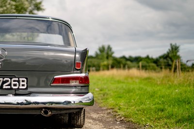Lot 70 - 1964 Mercedes-Benz 220B