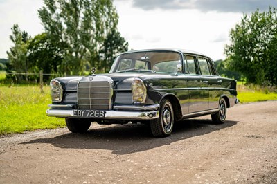 Lot 70 - 1964 Mercedes-Benz 220B