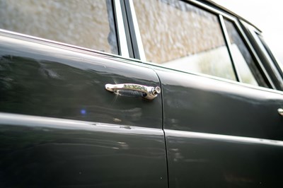 Lot 70 - 1964 Mercedes-Benz 220B