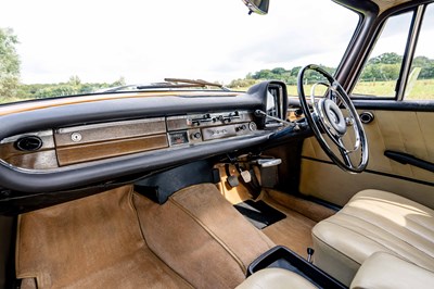 Lot 70 - 1964 Mercedes-Benz 220B