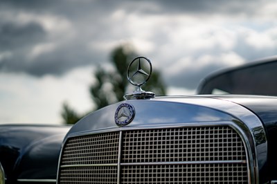 Lot 70 - 1964 Mercedes-Benz 220B