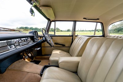 Lot 70 - 1964 Mercedes-Benz 220B