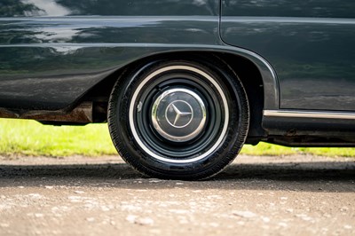 Lot 70 - 1964 Mercedes-Benz 220B