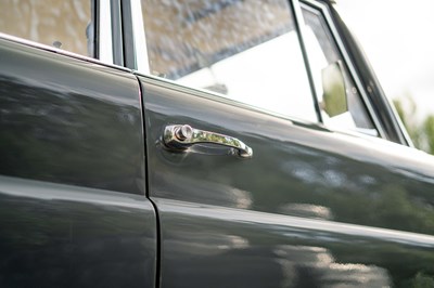 Lot 70 - 1964 Mercedes-Benz 220B