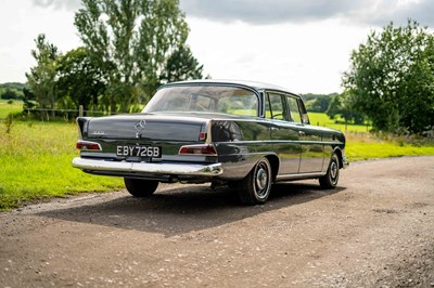 Lot 70 - 1964 Mercedes-Benz 220B