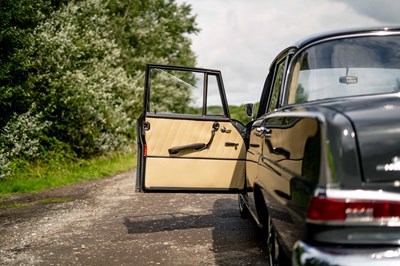 Lot 70 - 1964 Mercedes-Benz 220B