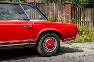 Lot 71 - 1965 Mercedes-Benz 230SL Pagoda