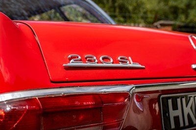 Lot 71 - 1965 Mercedes-Benz 230SL Pagoda