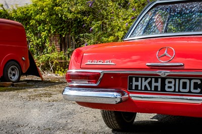 Lot 71 - 1965 Mercedes-Benz 230SL Pagoda